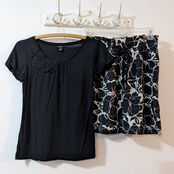 LOFT Floral Skirt Size 2P & LOFT Top Size Small - Picture 1 of 13